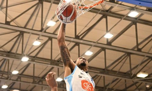 Il derby è della Gevi Napoli Basket: Scafati battuta, gioia al Palabarbuto