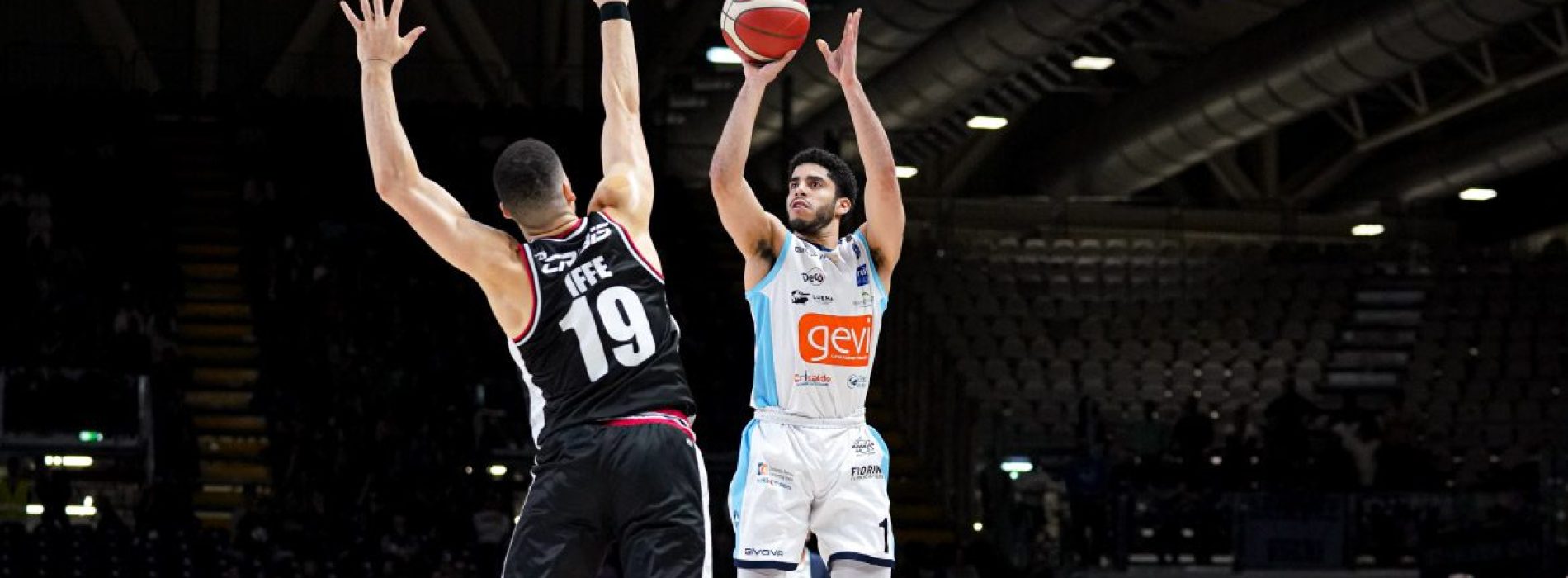 Gevi Napoli Basket, orgoglio e determinazione: battuta la capolista Virtus Bologna