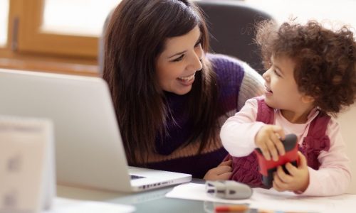 Inapp: “Una donna su cinque lascia il lavoro dopo la maternità”